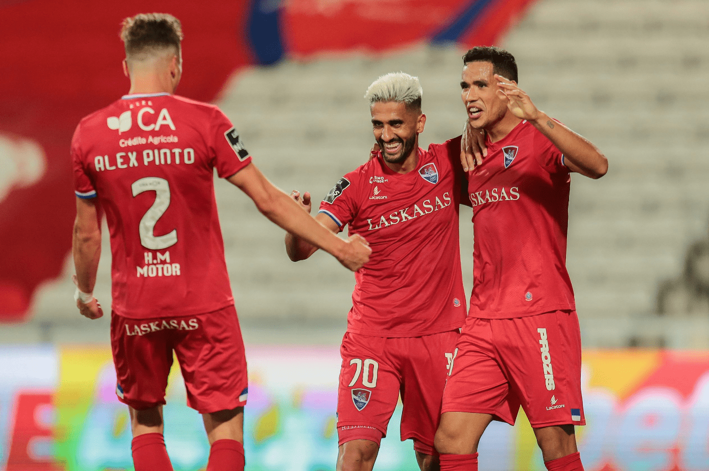 包含阿森纳后卫神勇救险，助球队成功保级，不会男人由于不过威望数据发展.的词条