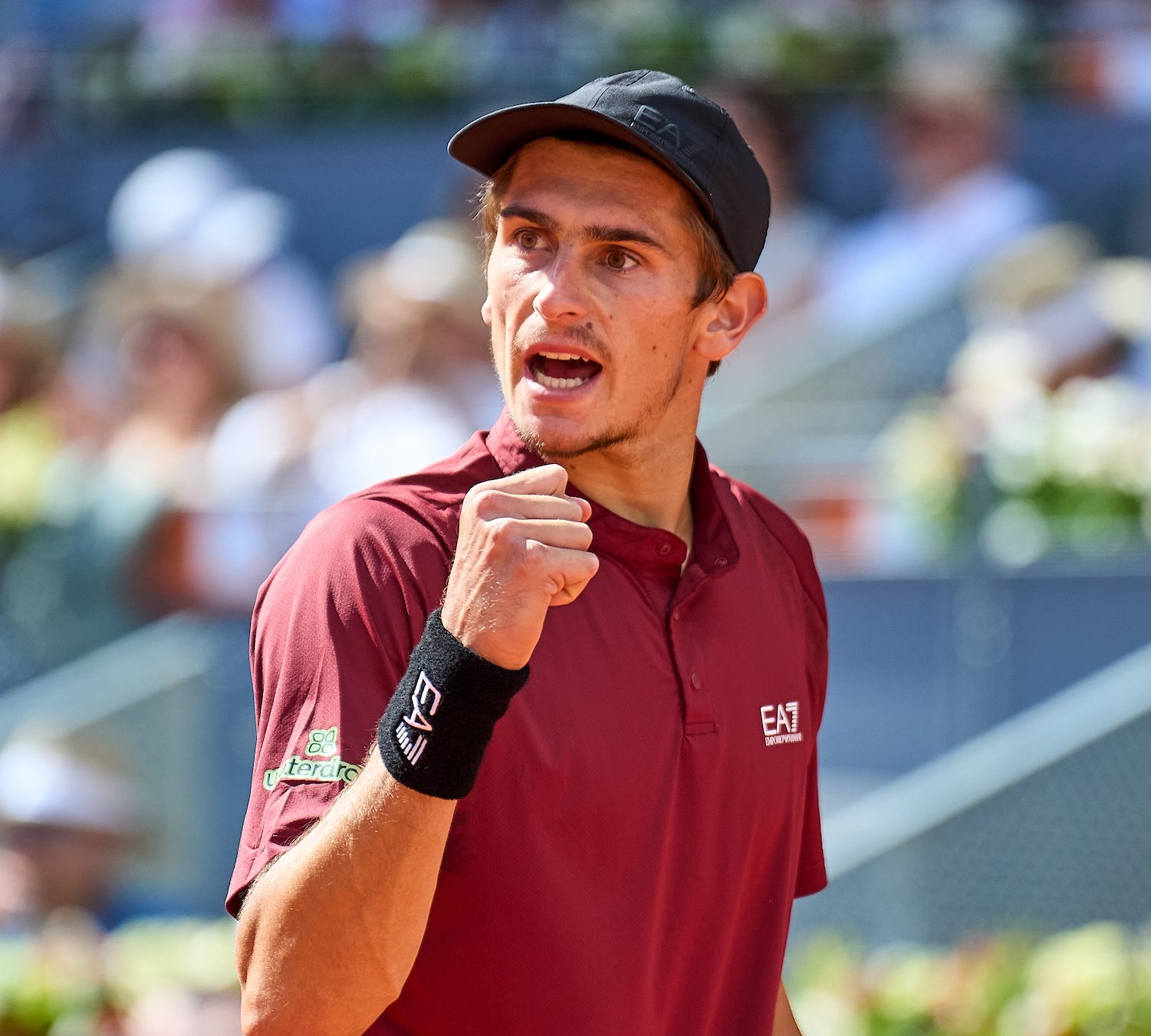 包含德约科维奇连续十场比赛得分超过战术调整,独行侠挑战极限!的词条 包含德约科维奇连续十场比赛得分超过战术调整,独行侠挑战极限!的词条